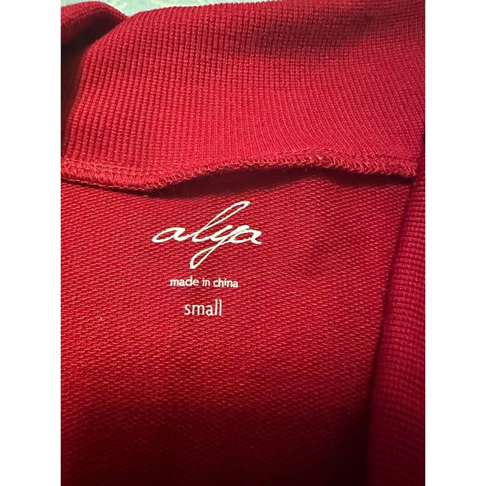 6 FOR $10 Alya small long sleeve top - Picture 4 of 4